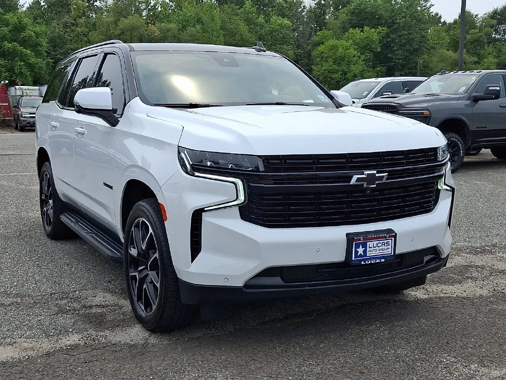 Used 2024 Summit White Chevrolet RST image 2