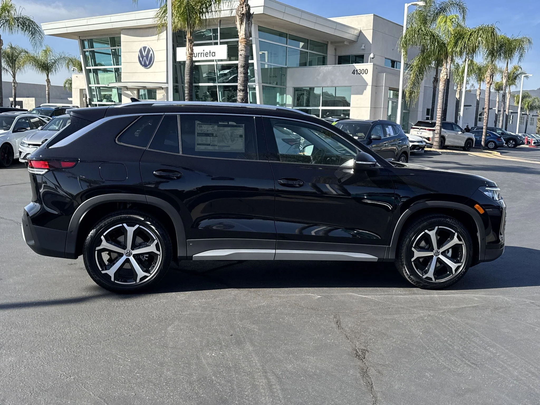 New 2026 Deep Black Pearl Volkswagen SE image 8