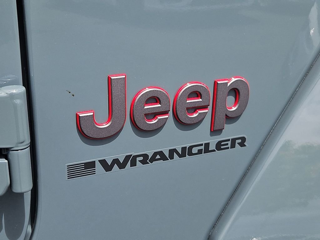 New 2026 Anvil Clear-Coat Exterior Paint Jeep Rubicon image 25