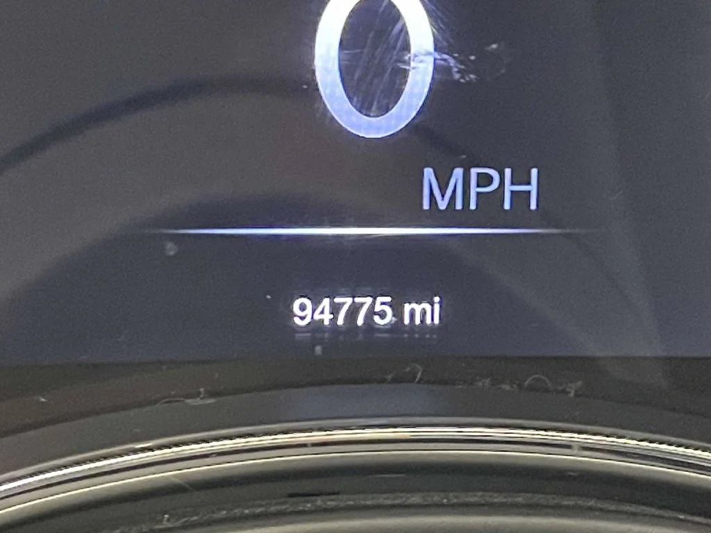 Used 2018 White Jeep Altitude image 38
