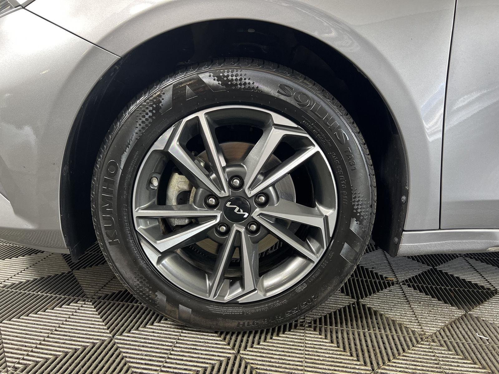 Used 2023 Steel Gray Kia LXS image 29