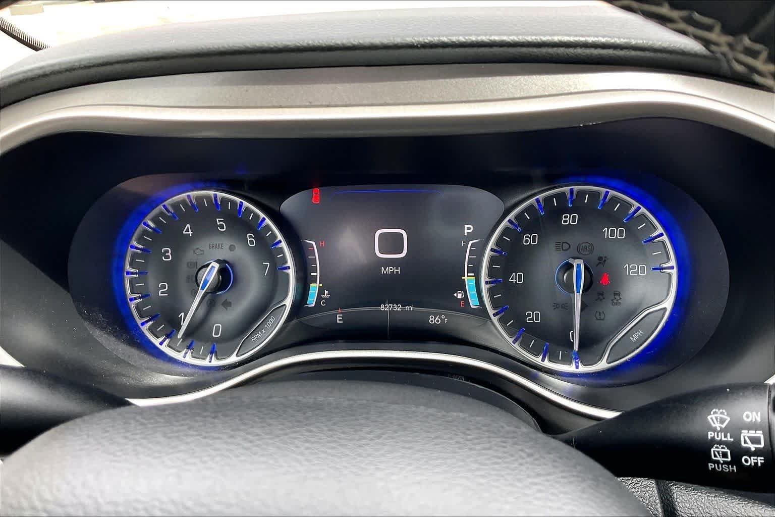 Used 2023 Bright White Clearcoat Chrysler Touring L image 24