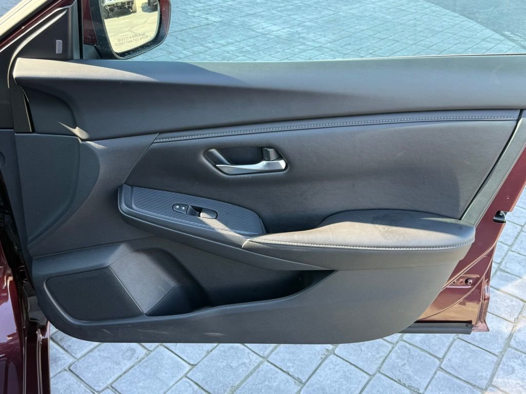 Used 2024  Nissan SV image 13
