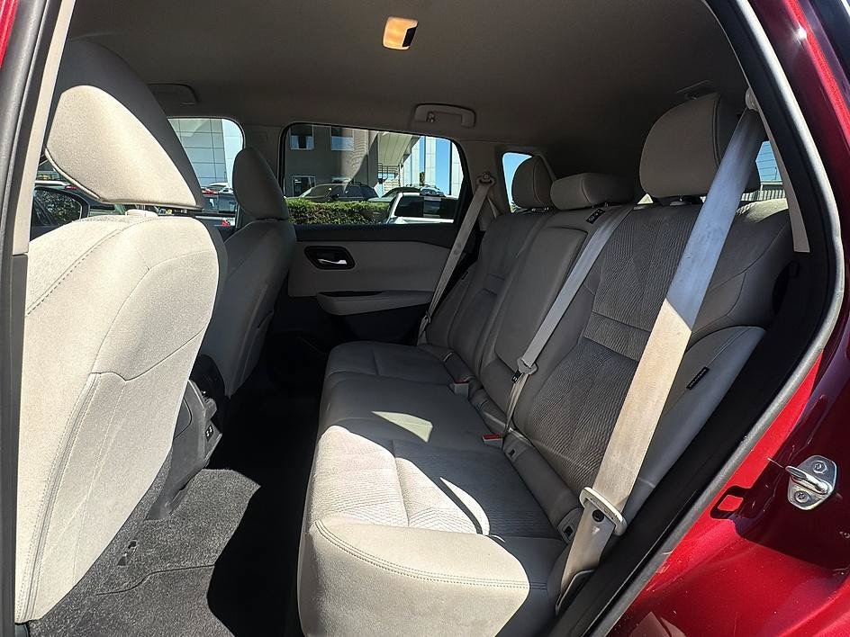 Used 2025 Scarlet Ember Tintcoat Nissan SV image 18