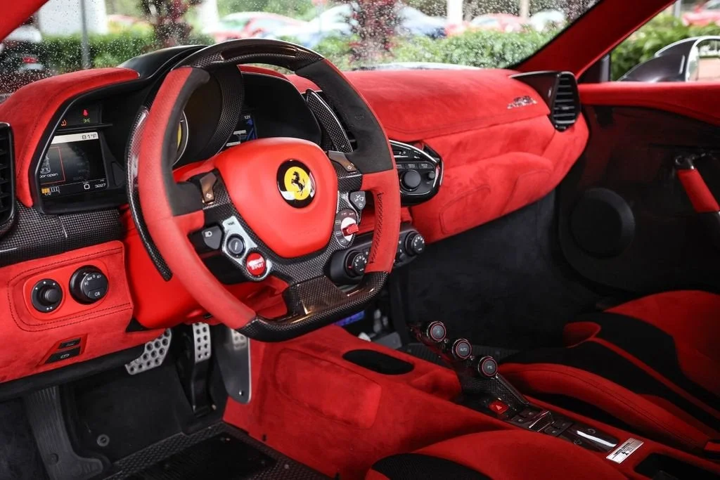 Used 2015 Grigio Titanio Metall Ferrari Base image 28