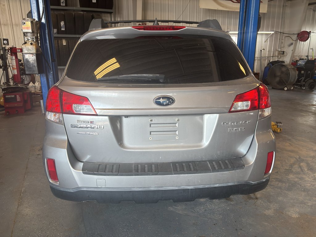 2011 Subaru Outback 3.6R Limited AT's photo