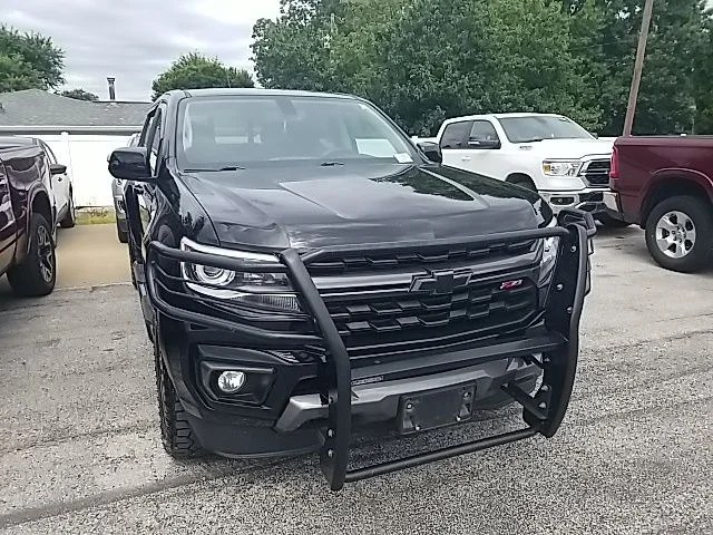 Used 2022 Black Chevrolet Z71 image 6