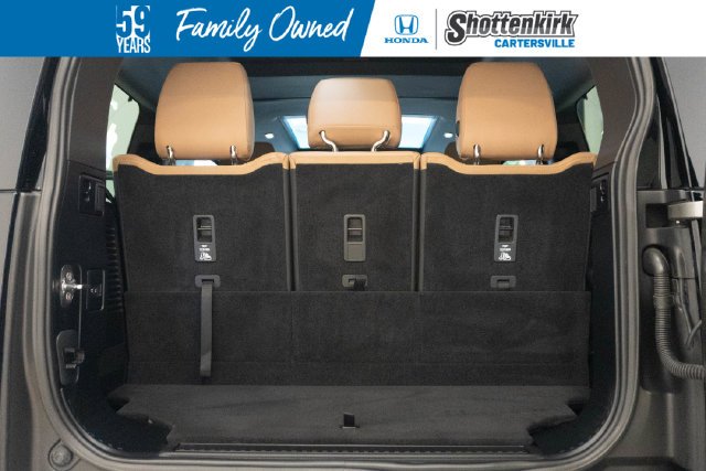 Used 2025  Land Rover S image 37