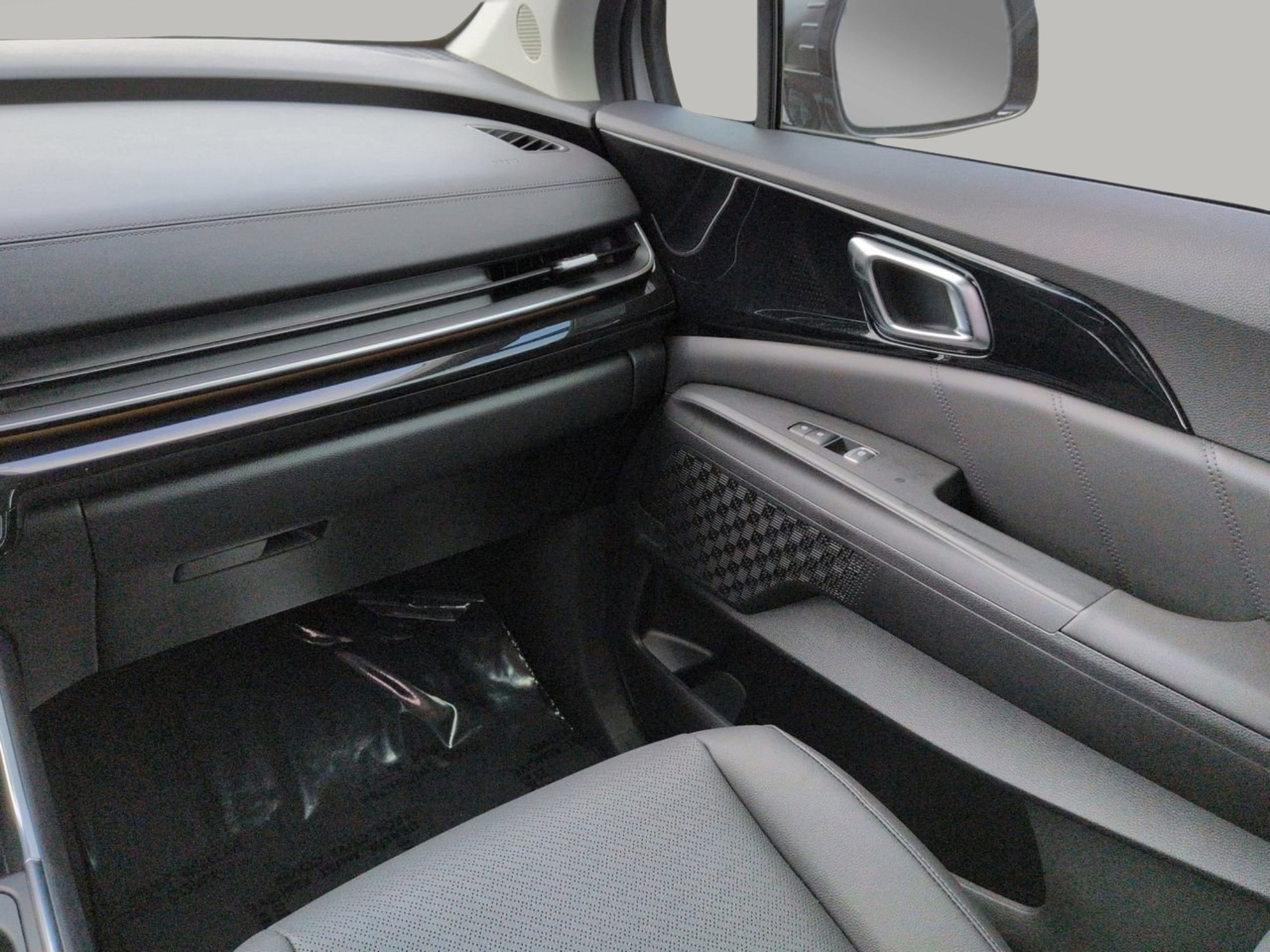 New 2026 Ceramic Silver Kia SX Prestige image 13