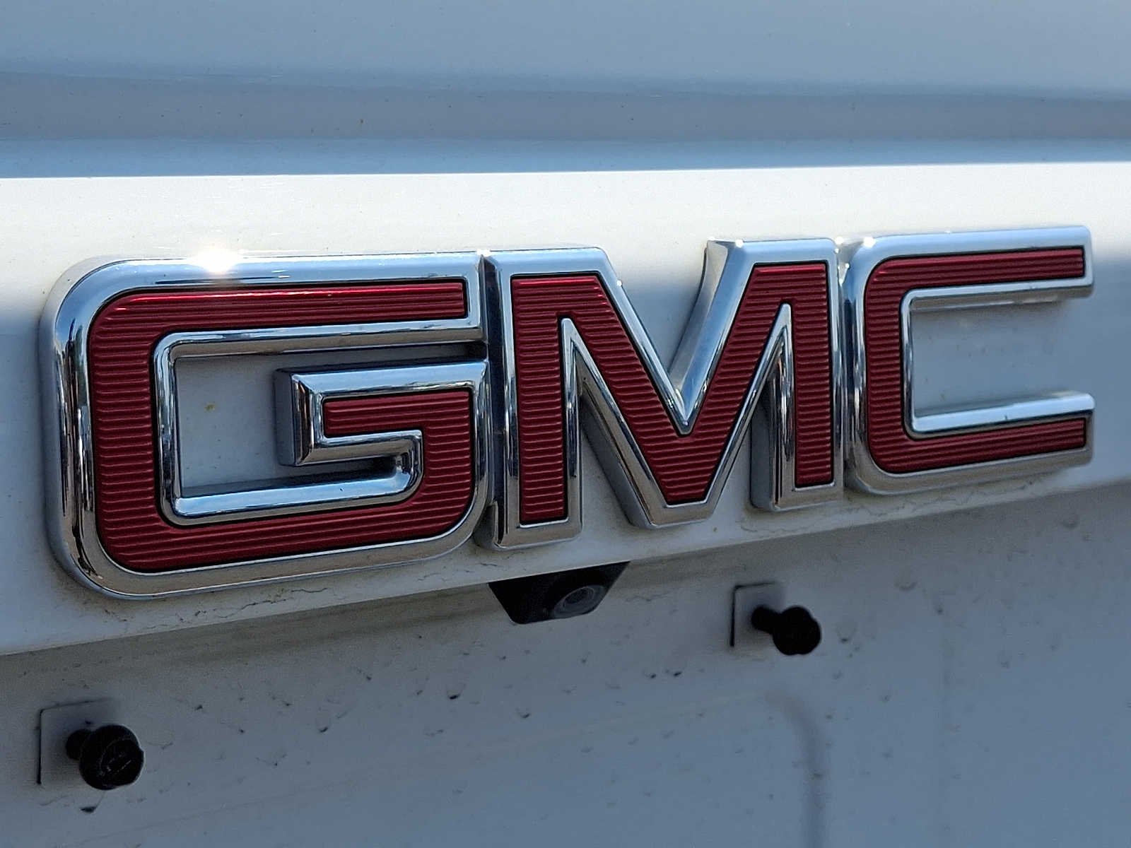 Used 2019 Summit White GMC SLE image 30