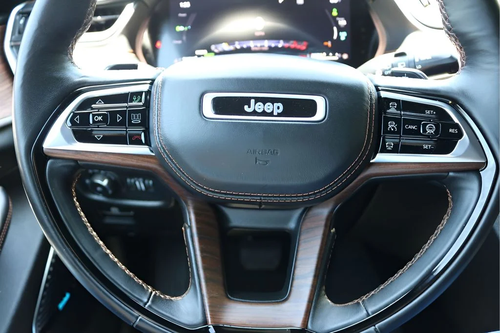 Used 2023 White Jeep Summit 4xe image 24