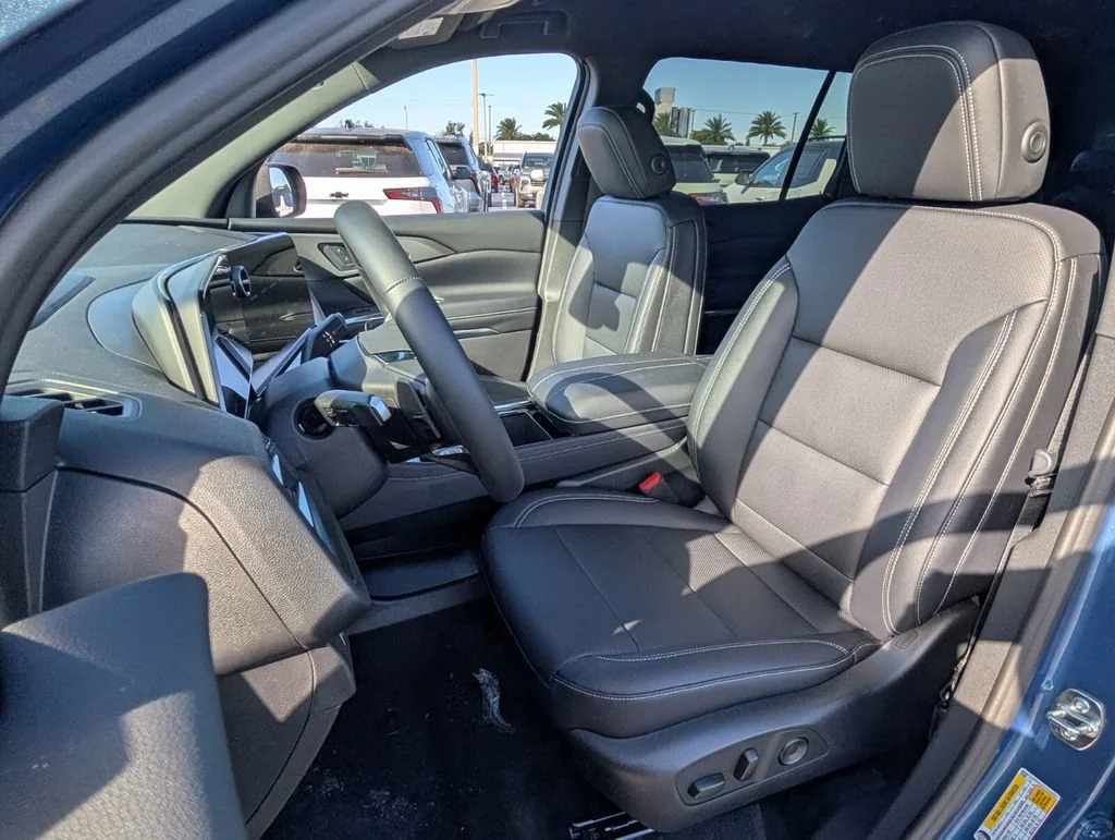 New 2026 Lakeshore Blue Metallic Chevrolet LT image 4