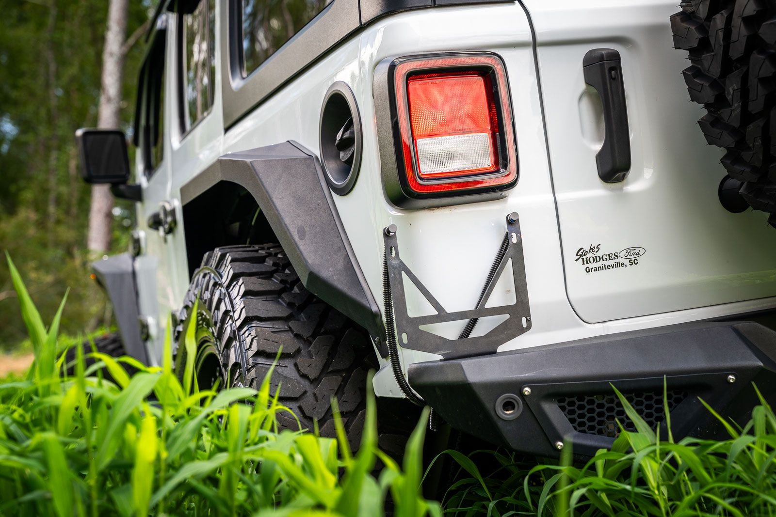 Used 2022 White Jeep Unlimited Sport Altitude image 9