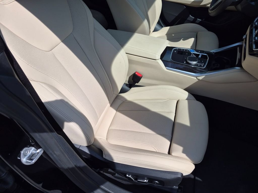 Used 2024 Black BMW M50 image 32