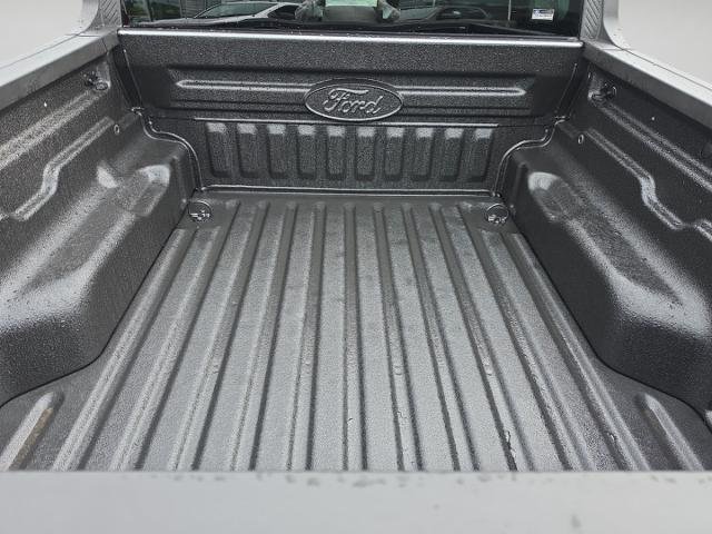 New 2026 Carbonized Gray Metallic Ford XLT image 34