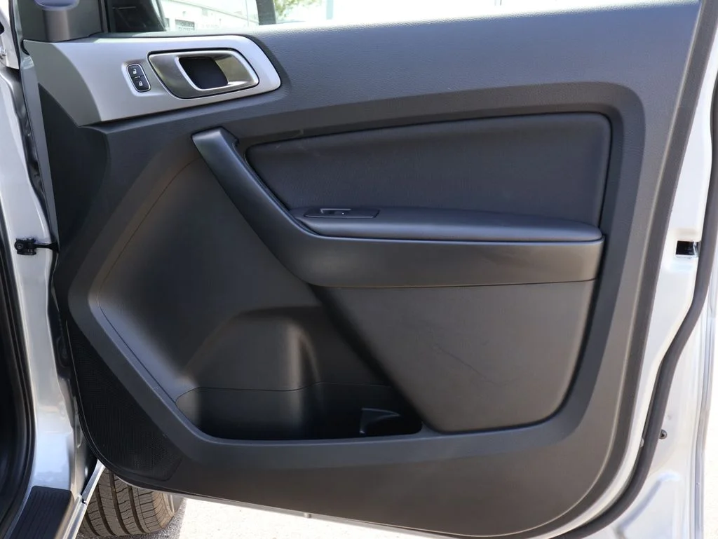 Used 2023 Silver Ford XLT image 11