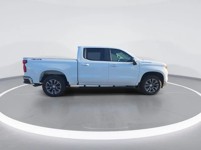 Used 2024 White Chevrolet LT image 9