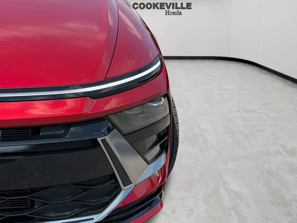 Used 2025 Ultimate red Hyundai SEL image 6
