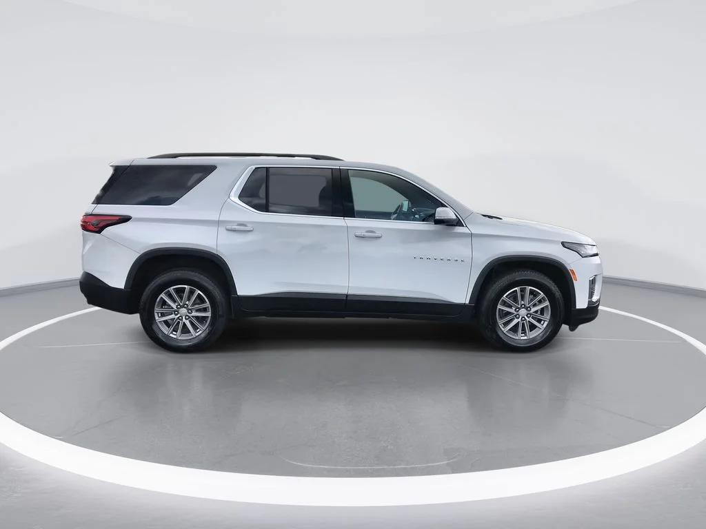 Used 2023 White Chevrolet LT image 9