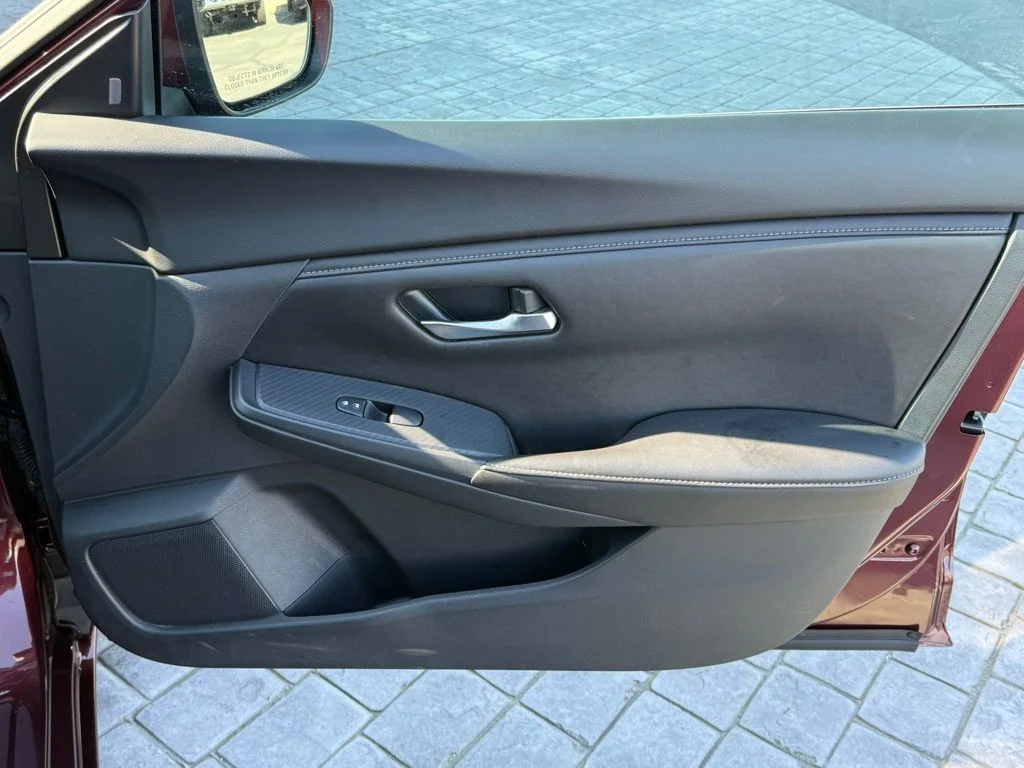 Used 2024  Nissan SV image 13