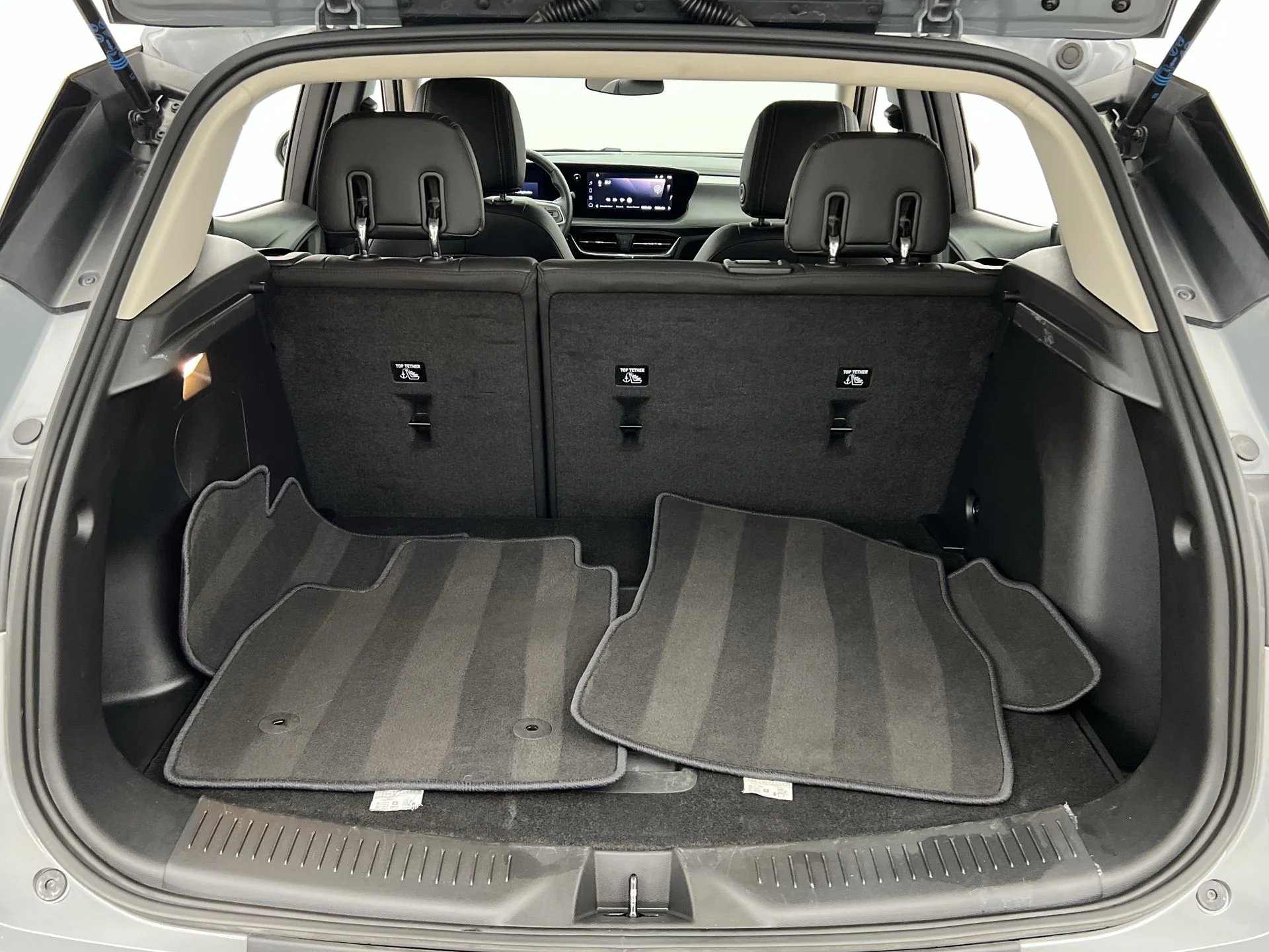 Used 2025 Gray Buick Preferred image 36
