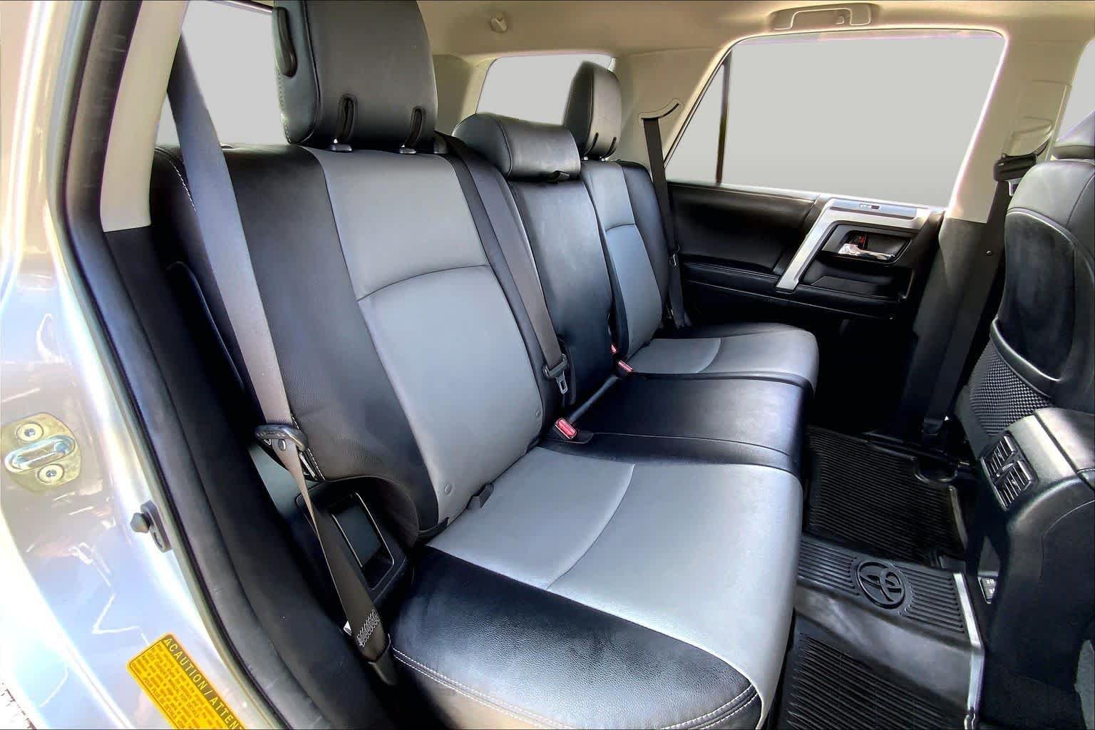 Used 2022 Classic Silver Metallic Toyota SR5 Premium image 19