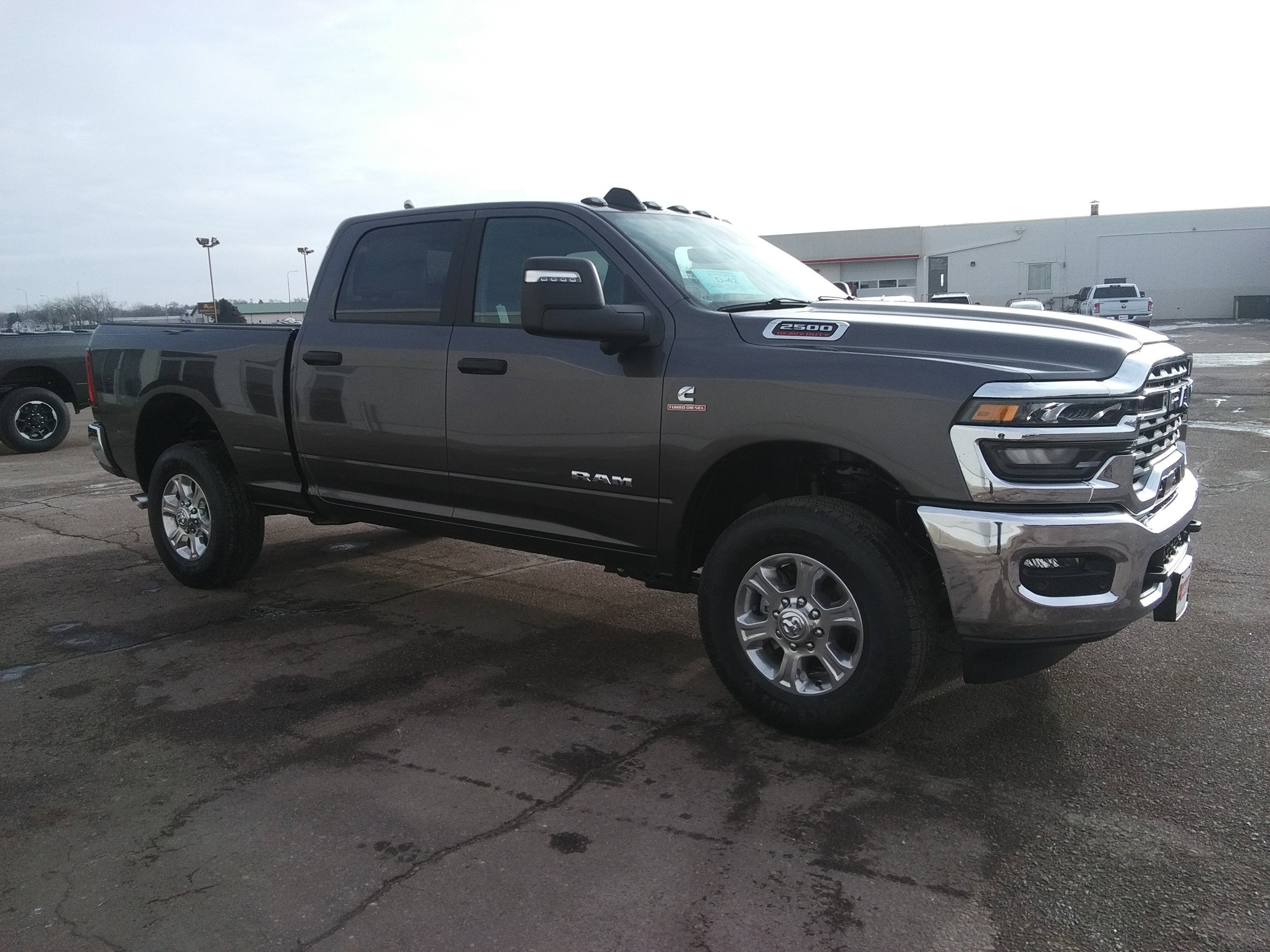 New 2026 Granite Crystal Metallic Clear-Coat Exterior Paint RAM Big Horn image 4