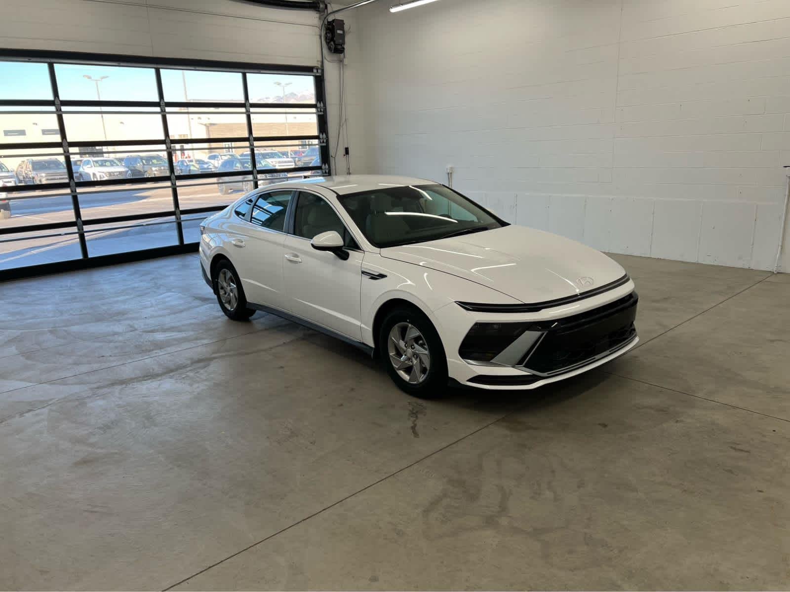 2025 Hyundai Sonata SE - Photo 12