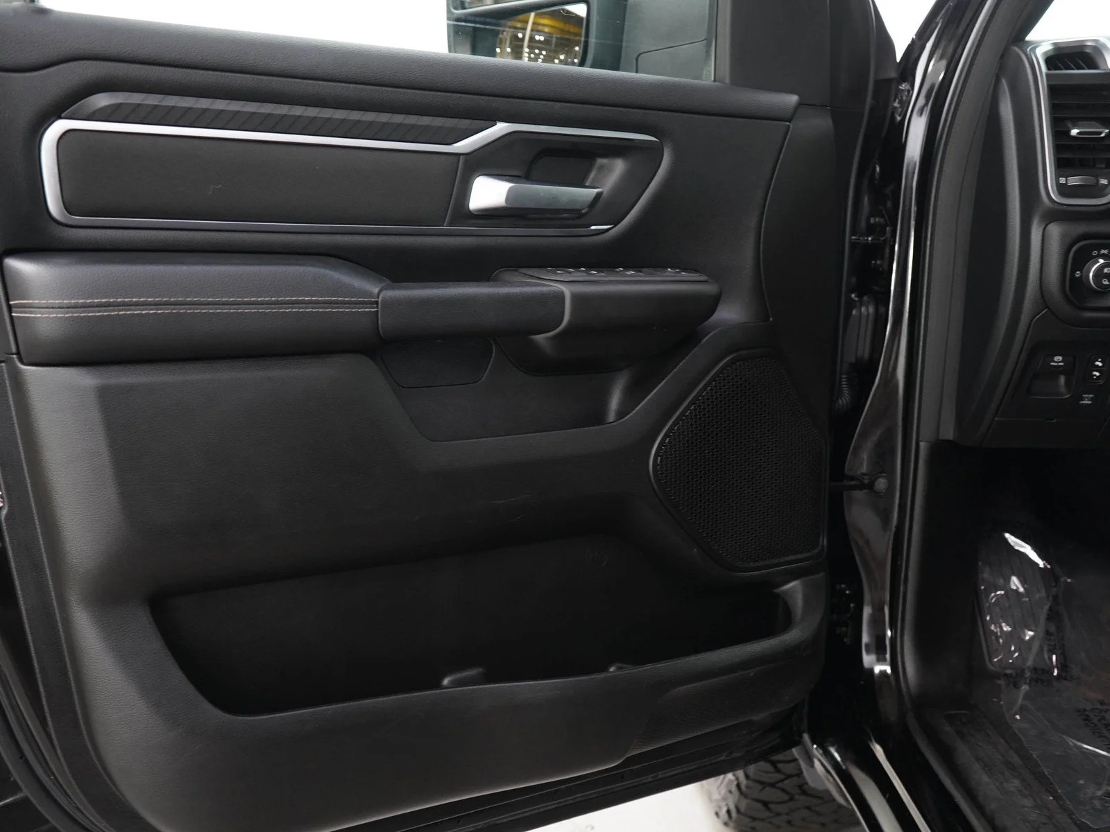 Used 2025 Black Ram Big Horn image 17