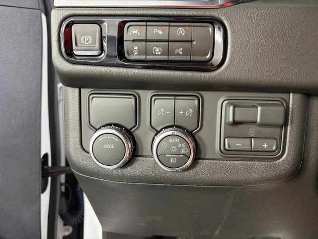 2026 GMC Yukon XL Elevation - Photo 24