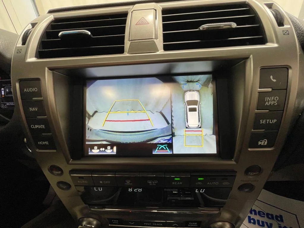 Used 2021  Lexus 460 Luxury image 25