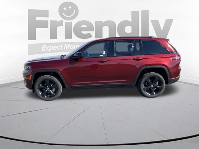 Used 2023 Red Jeep Limited image 8