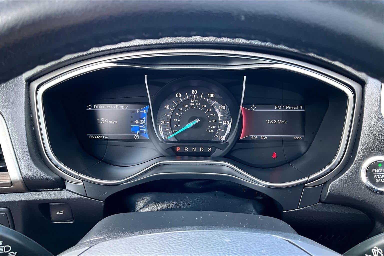 Used 2018 Magnetic Ford SE image 26