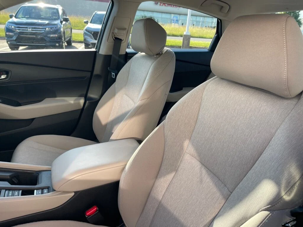 Used 2024 Meteorite Gray Metallic Honda LX image 6