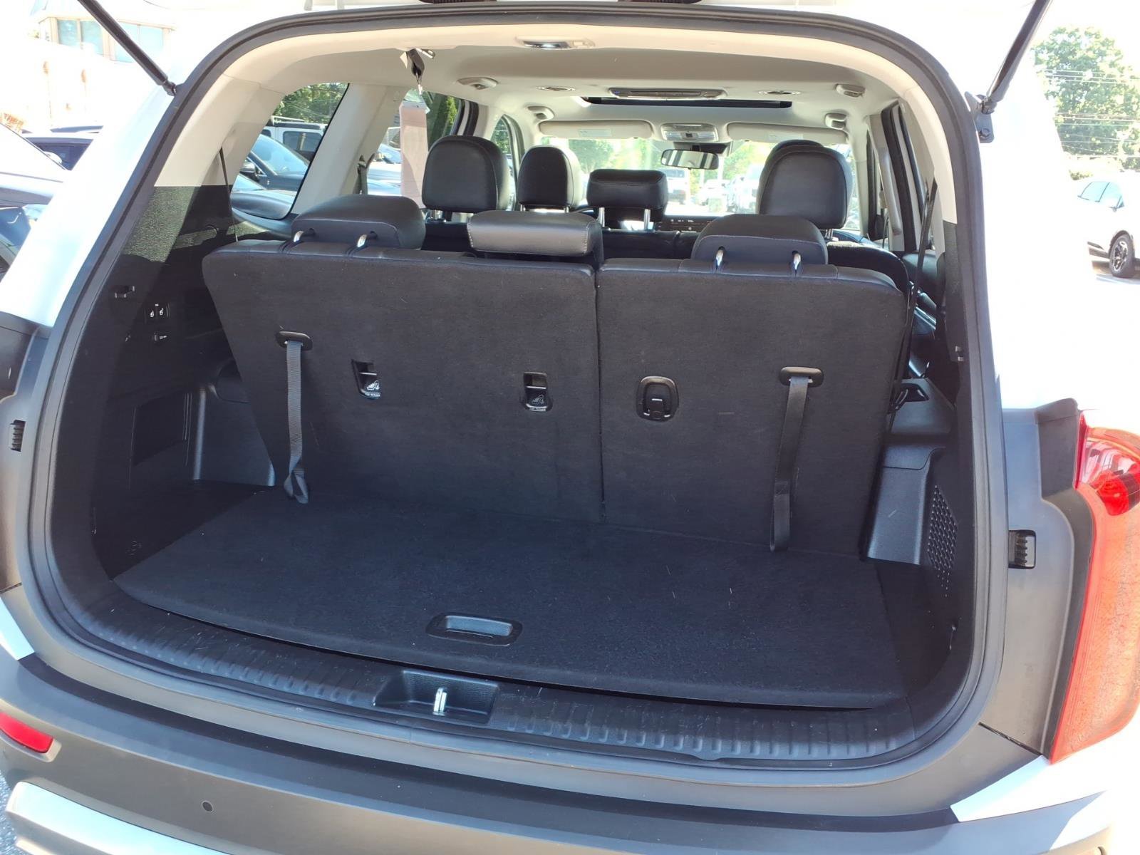 Used 2020 Snow White Pearl Kia S image 21