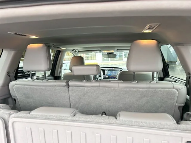 Used 2017 Shoreline Mist Toyota XLE image 12
