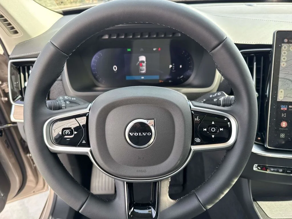 2026 Volvo XC90 Plus - Photo 24