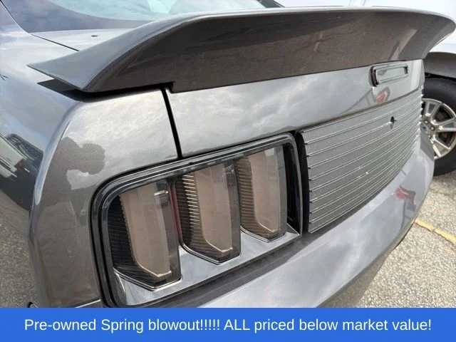 Used 2008 Gray Ford GT Premium image 17