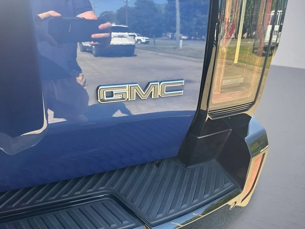 Used 2024 Supernova Metallic (Dark Blue) GMC 2X image 37