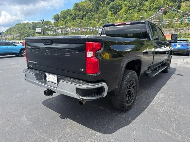 Used 2025 Black Chevrolet LT image 3