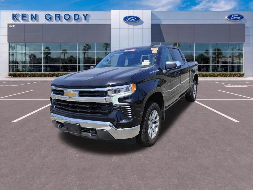 Used 2022 Black Chevrolet LT image 18