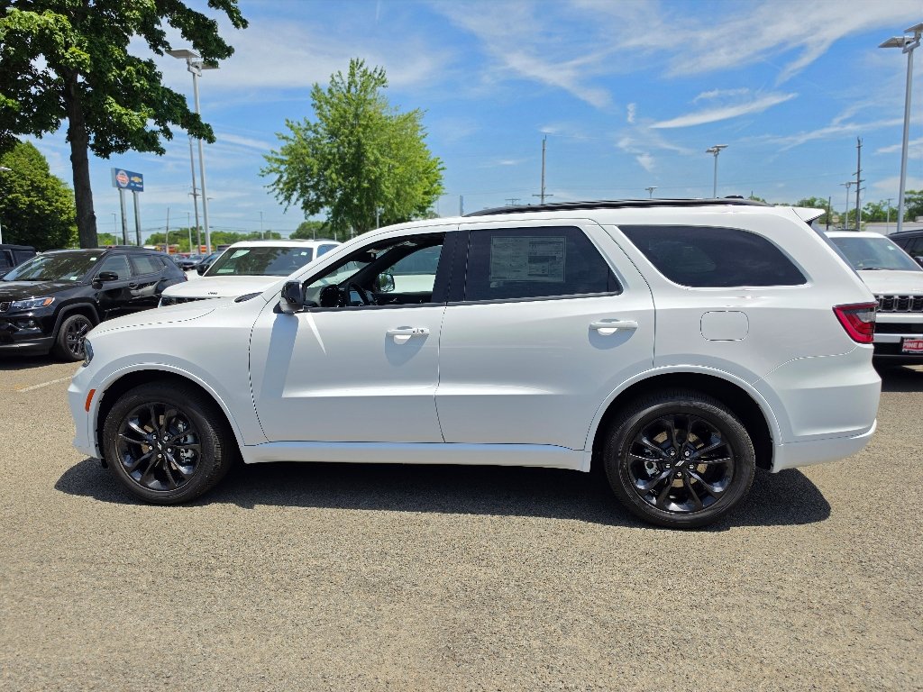 New 2026 White Knuckle Clear-Coat Exterior Paint Dodge GT image 9