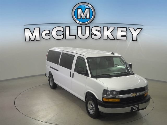 2025 Chevrolet Express Passenger LT - Photo 8