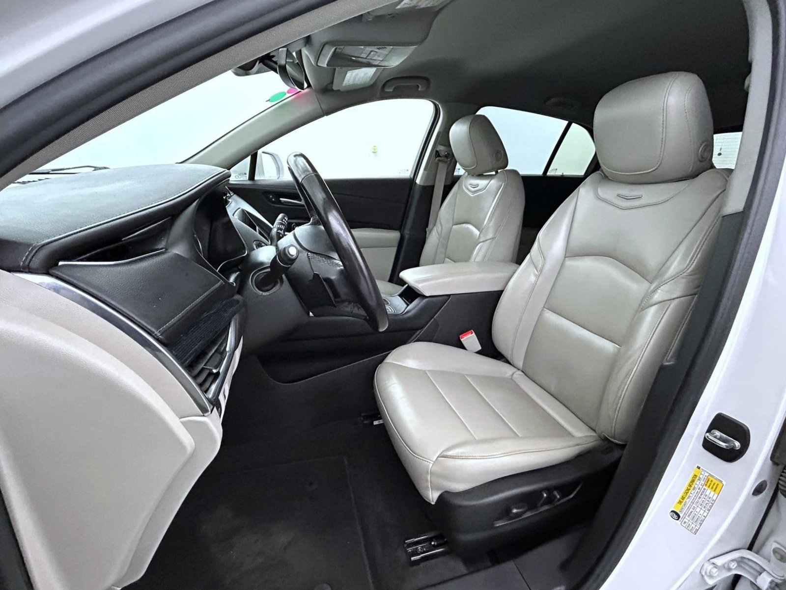 Used 2019 White Cadillac Premium Luxury image 14