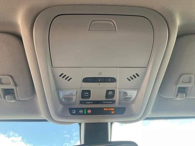 Used 2019 Gray Chevrolet LT image 21