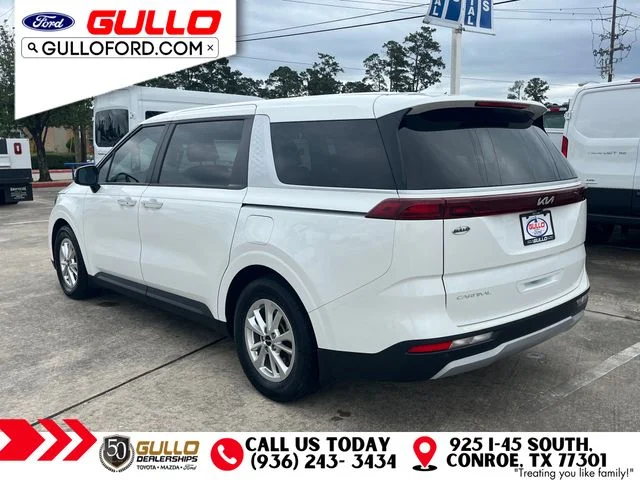 Used 2023 Snow White Pearl Kia LX Seat Package image 5