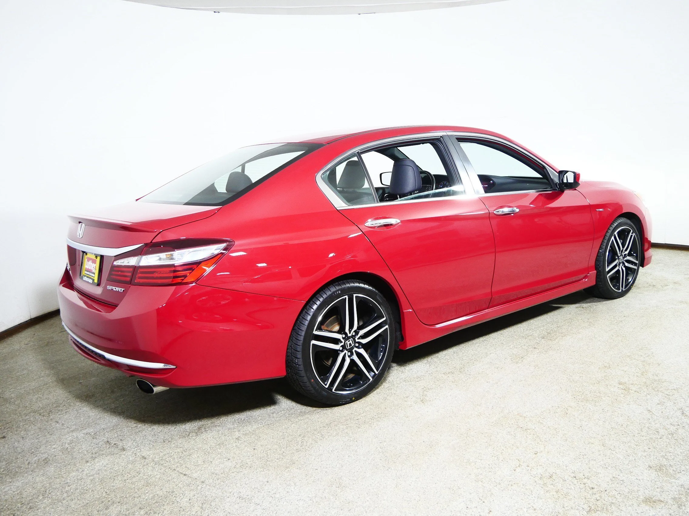 Used 2016 San Marino Red Honda Sport image 7