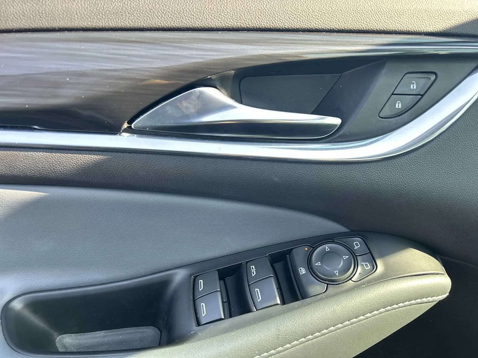 2024 Buick Enclave Essence - Photo 24