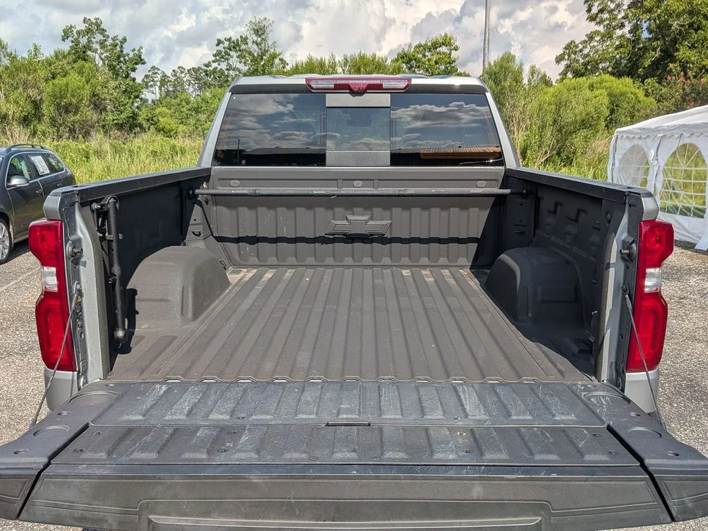 Used 2025 Gray Chevrolet LTZ image 26