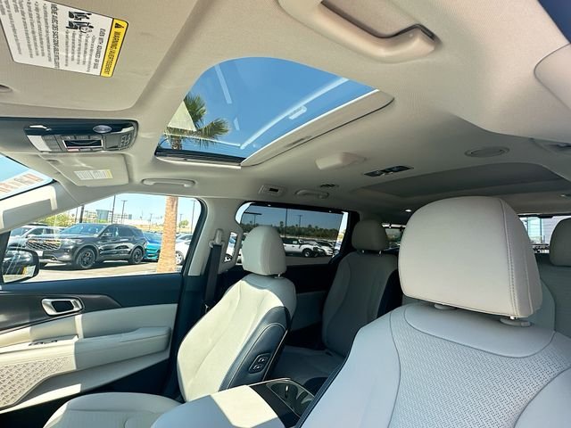 New 2026 White Kia SX Prestige image 23